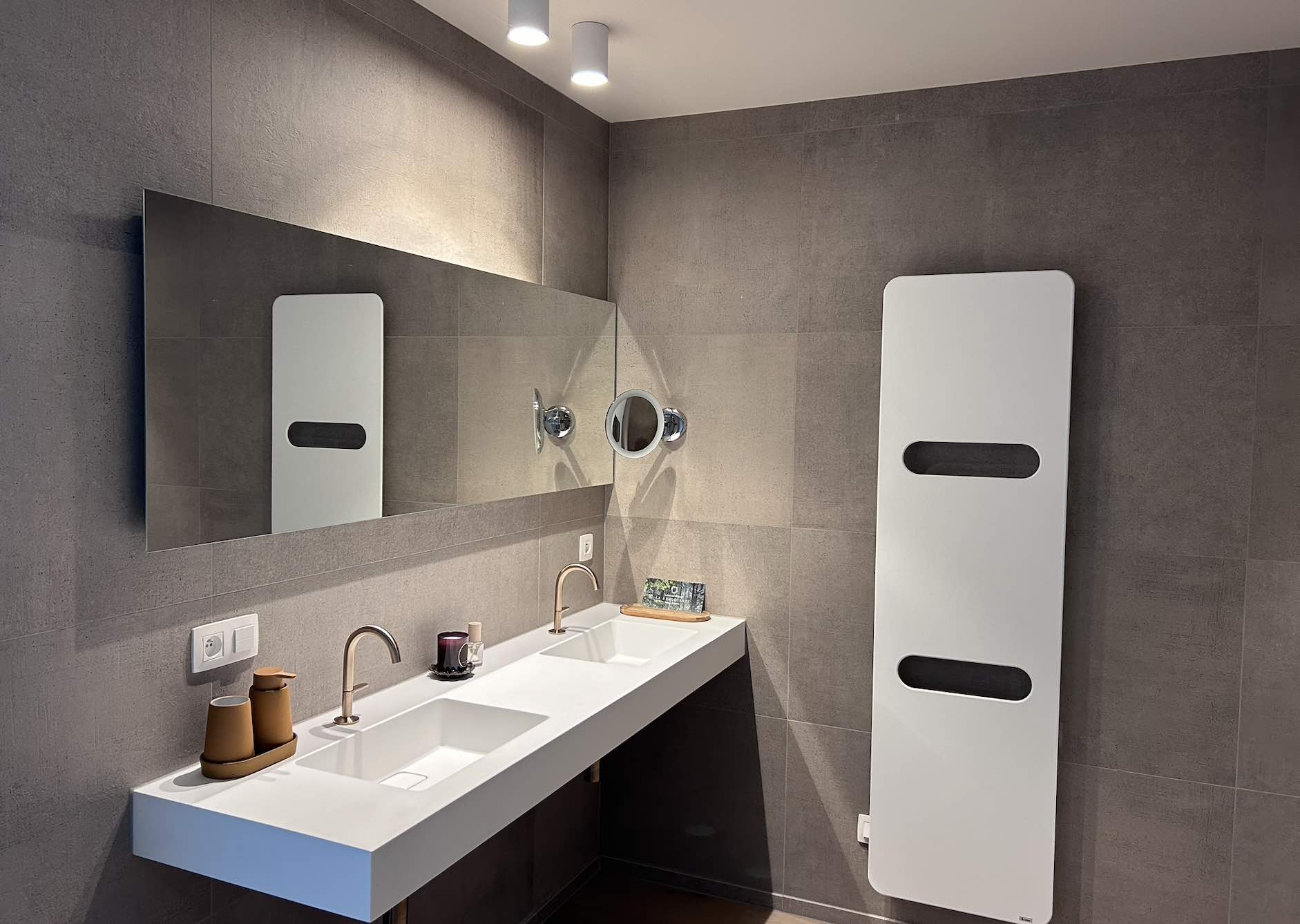 Geräumige und gut ausgestattete Zimmer für optimalen Komfort Geräumige und gut ausgestattete Zimmer für optimalen Komfort