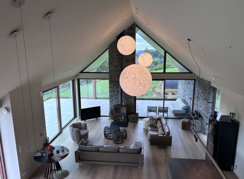 Ruime woning met panoramisch uitzicht en modern comfort